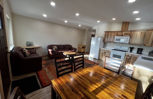 Sterling Cabin | Premier Kenai River Front Cabin: 10/10 Guest Rated Getaway