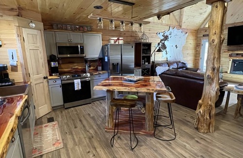 Cuba Cabin | Relax in a New LOG Cabin: Golf, Hike & Lakeside Fun!