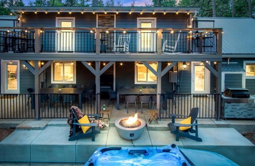 Alta Apartment | Newly Built Villa with Hot Tub in Sierra Mountains