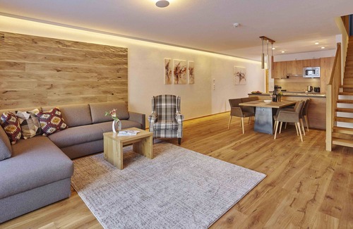 Laengenfeld Apartment | Modern Penthouse Apartment in Central Längenfeld