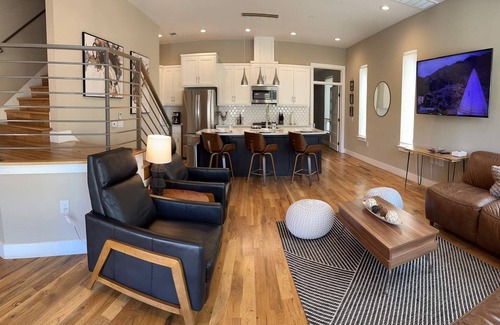 Chestnut House | Newly Built Poolside Home w Balcony BBQ