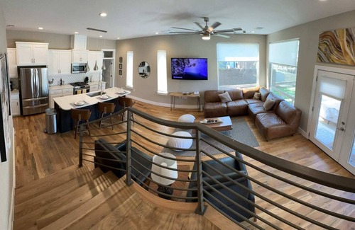 Chestnut House | Newly Built Poolside Home w Balcony BBQ