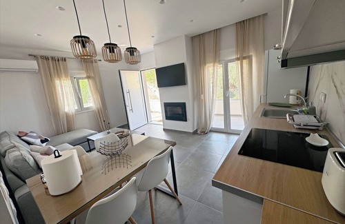 Porto Rafti House | Newly-built Villa, ideally located near the Sea and the Airport!