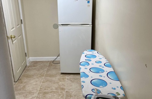 Weequahic Apartment | Modern Two Bedroom Apartment with Kitchen & Child-Friendly Space