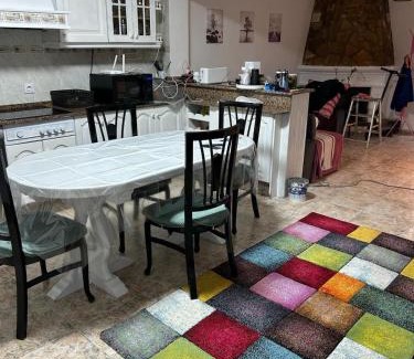 La Linea de la Concepcion House | Newly Decorated Next To The Sea