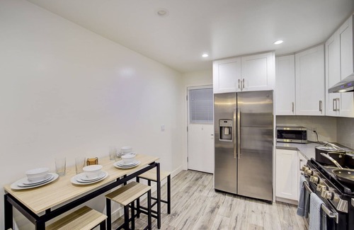 Downtown Cottage | Recently Renovated Space with Ocean View Near SFO
