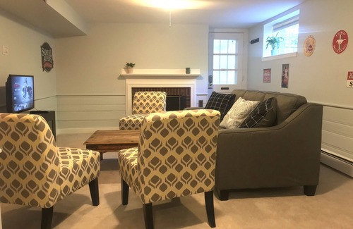 Newton Center Apartment | Cozy 4BR Retreat with Pool, Lake View & Free Parking
