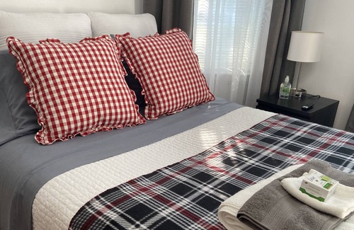 West Roxbury Apartment | Newly Furnished Studio Apartment walk to Train&Buses in Boston