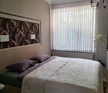 Maskavas Forstate Apartment | Inviting Apartment with Private Entrance - Pet & Child Friendly