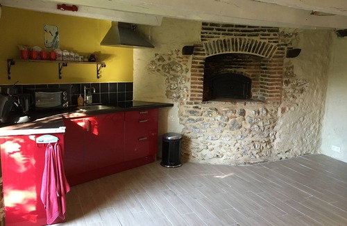 Videix Cottage | Ideal 1 Bedroom Cottage Near Leisure Lakes & Chateau