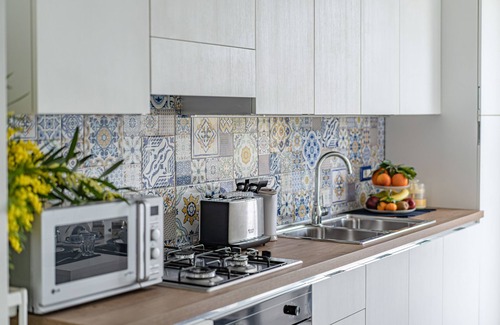 Priora Apartment | Immaculately Refurbished 2 Bedroom Flat Steps from Sorrento