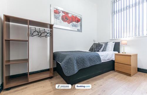 Preston Apartment | Modern 3 Bedroom House in Preston - Comfort Awaits You