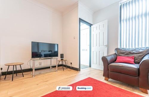 Preston Apartment | Modern 3 Bedroom House in Preston - Comfort Awaits You