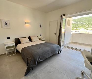 Komiza Apartment | Experience the Newly Refurbished Komiza Haven in Comfort