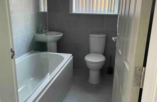 Preston Apartment | Modern One Bedroom Apartment for Family-Friendly Stays