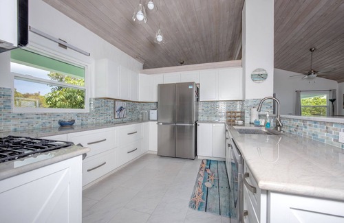 South Palmetto Point House | Idyllic Caribbean Retreat with Ocean Views & Snorkeling Access