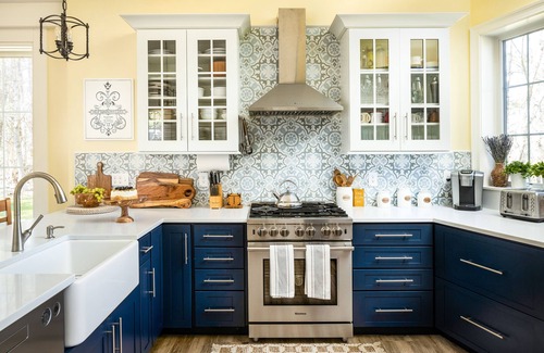 Great Barrington House | Stylish 3 Bedroom Country Castle - Rated 10/10 & Family-Friendly