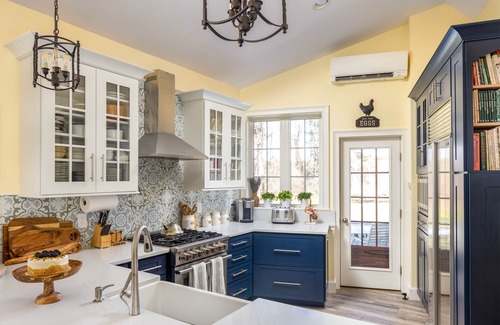 Great Barrington House | Stylish 3 Bedroom Country Castle - Rated 10/10 & Family-Friendly