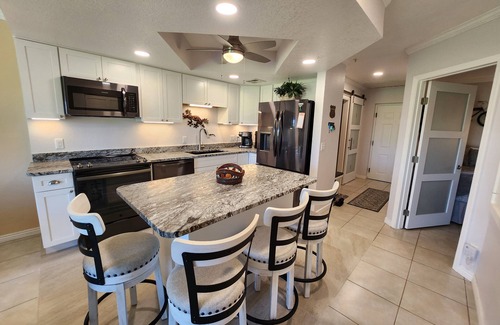 Lake Havasu City Condo | Modern Condo with Huge Patio & Ocean Views - Top Rated Stay