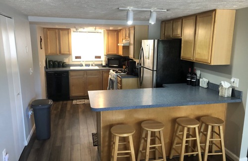 Mayfield Cottage | New Beachfront Retreat with Free Kayaks & High Guest Rating