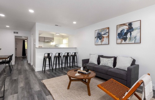 Irving Apartment | Modern 1BR Irving Gem - Family-Friendly Comfort Awaits!