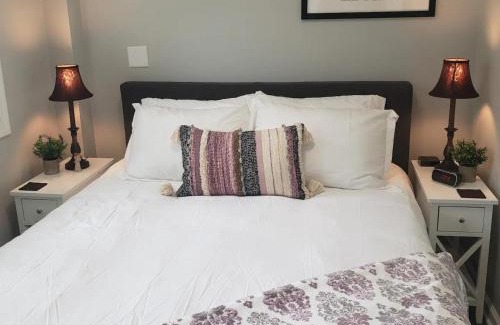 Barrington House | Family-Friendly Getaway at 26747 Barrington Hotel