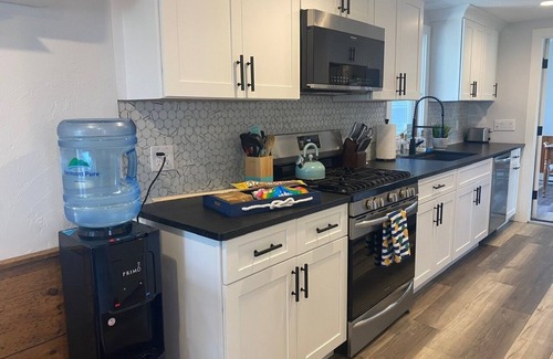 Green Harbor-Cedar Crest House | Newly Remodeled 4-Bed Retreat Steps from Duxbury Beach