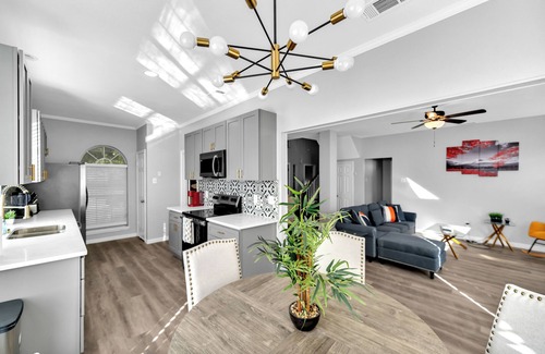 Lewisville House | Newly remodeled 5BR 3 Bath 15 min to DFW airport