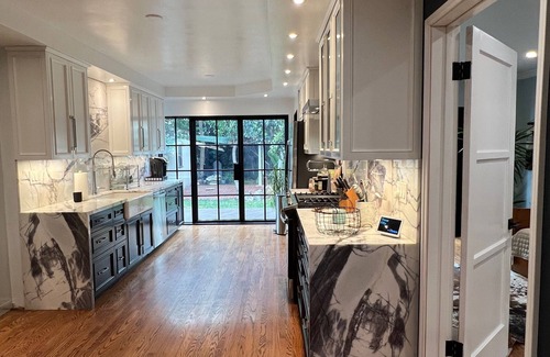Leimert Park House | Exceptional Central USC Hotel - Child Friendly & Remodeled