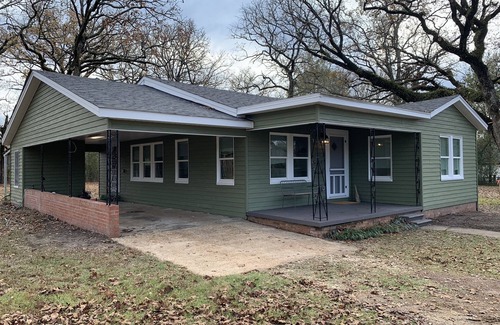 Hudson Cottage | Modern Cottage Retreat: Rated 10/10 with Breakfast Included