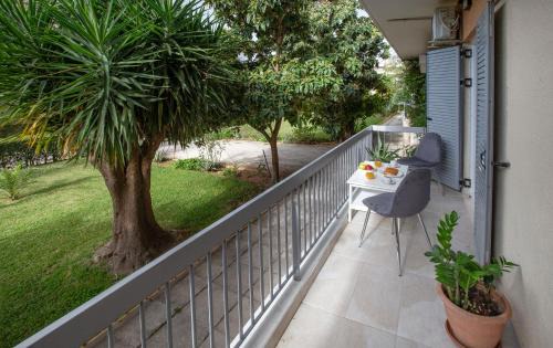 Kifisia Apartment | Beautifully Remodeled Kifisia Condo with Garden Oasis