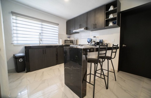 Guadalajara Municipality House | Guest Rated: 10/10 Newly-Remodeled Home for Groups
