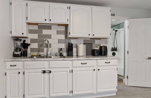 Madison House | Newly Remodeled Home on Schlimgen Ave, 5-Minute Drive to Downtown Madison