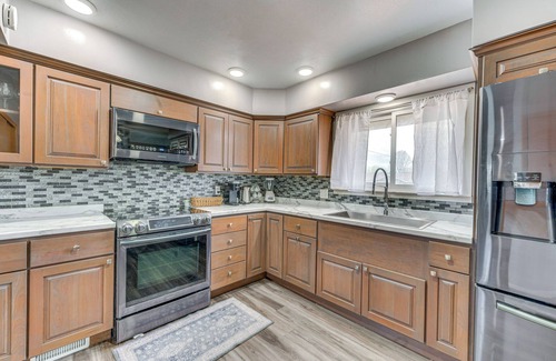 Storm Lake House | Pet-Friendly Retreat in Storm Lake with Private Yard