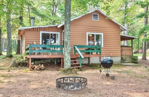 St Germain Cabin | Modern Lakeside Cabin with Breakfast and Scenic Sunrises