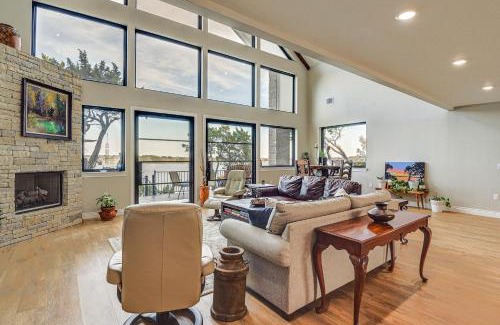 Granbury House | Beautiful Lakefront Granbury Escape with Family-Friendly Dock