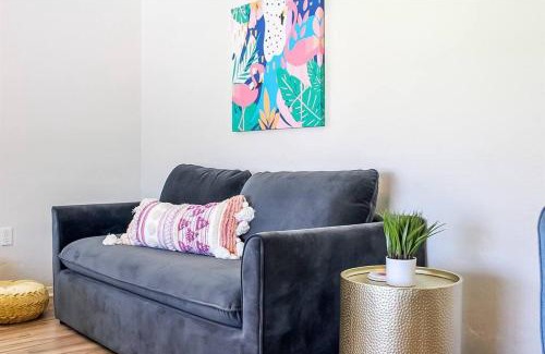 Camelback East House | Perfectly Remodeled Pink Flamingo Casa - 4 Star & Family Friendly
