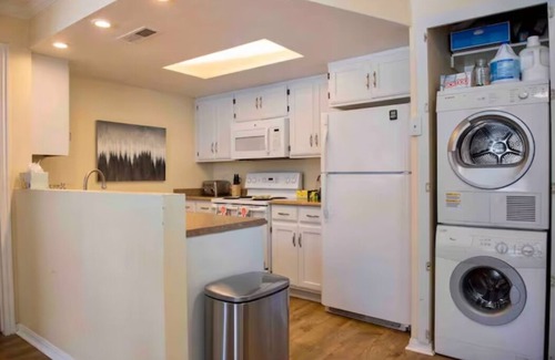 Sugar House Condo | Stylish Sugar House Retreat with Spa and Breakfast Included