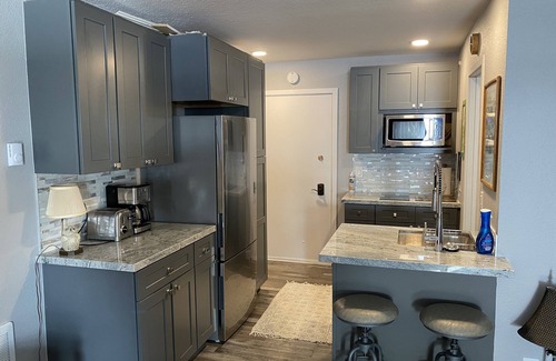 Truckee Apartment | Modern Ski-in/Ski-out Cabinette with Ocean View Amenities