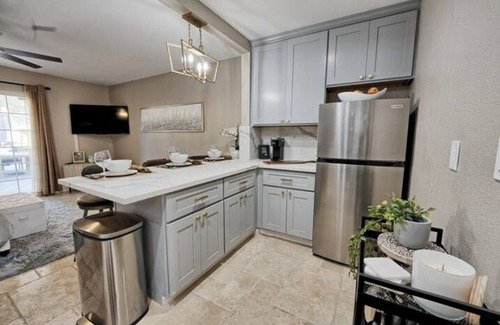 Livermore Apartment | Inviting Livermore Studio with Hot Tub & Breakfast Included
