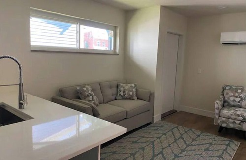 Tiffin Apartment | Recently Remodeled Haven Near Downtown with Free Breakfast