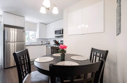 Kitsilano Apartment | Guest Rated 10/10: Renovated Kitsilano Getaway with Kitchen