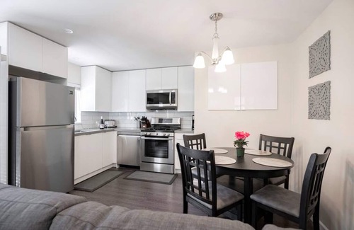 Kitsilano Apartment | Guest Rated 10/10: Renovated Kitsilano Getaway with Kitchen