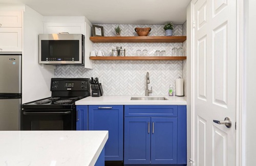 Craigleith Ski Chalet | Renovated Studio with Spa and Scenic Views at Blue Mountain
