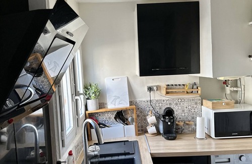 Asnieres-sur-Seine Apartment | Convenient Apartment Near L13 Asnières Metro and Shops
