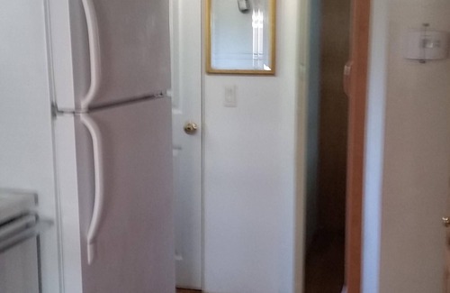 Homosassa House | Cozy Oceanfront 1 Queen Bedroom Getaway with Spa & Pool
