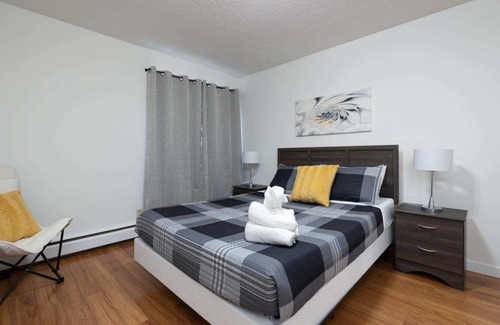 Fort McMurray Apartment | Renovated 2BR Retreat with Kitchen & Parking Near NLRHC