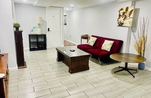 Eastwick Apartment | Modern 2 Bedroom Apartment Near PHL Airport with Kitchen