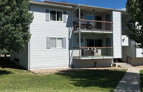 Rock Springs Condo | Renovated 2 Bed/2 Bath Condo in Prime Location for Families