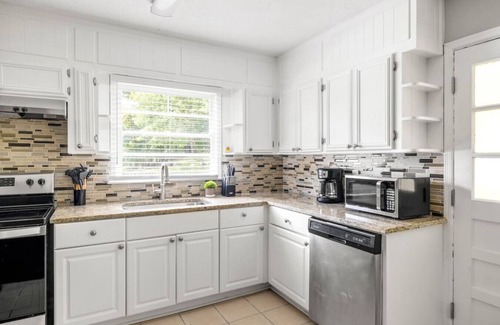 Church Street House | Modern 3-Bedroom Retreat Near Downtown ATL & Airport